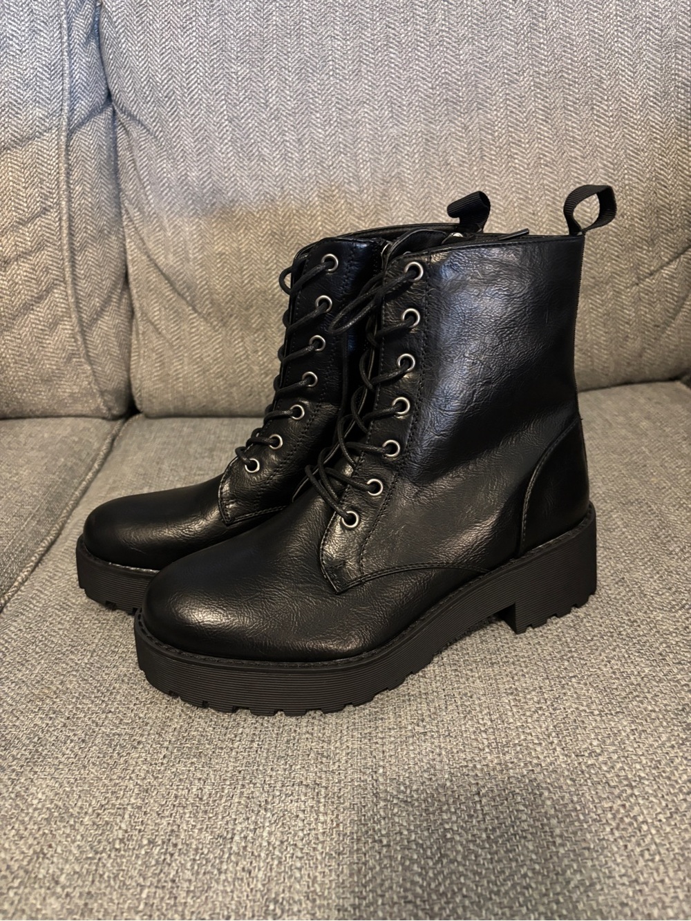 Dirty Laundry Mazzy Combat Boots Woman’s Sz 8